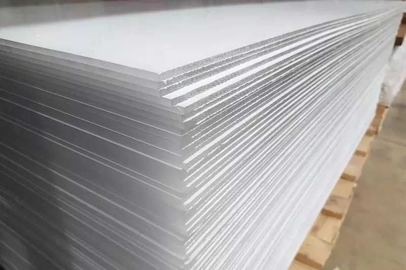 Orgsteklo Оргстекло (Reklama va uy jihozlash uchun)