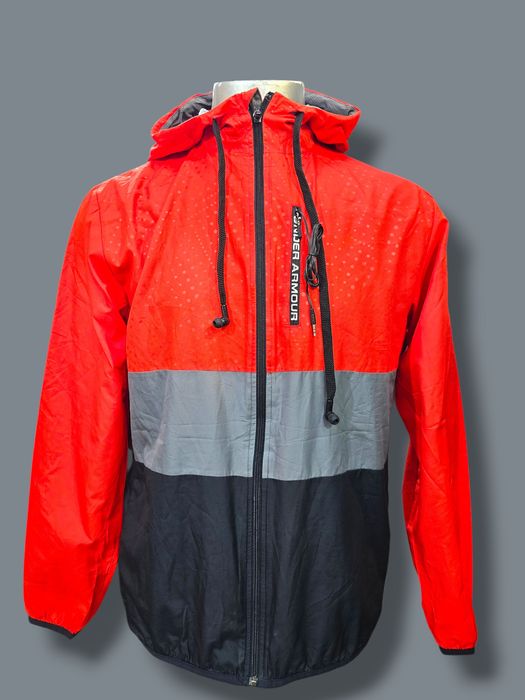 Under Armour яке със вградени слушалки | Топ модел |