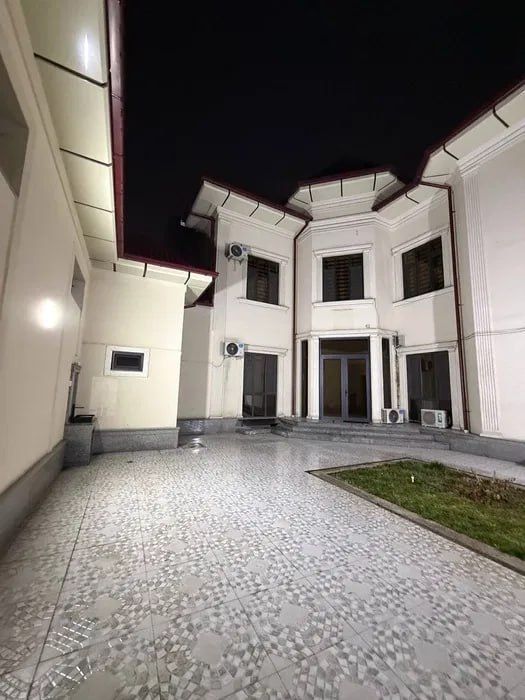 Сдается ориентир перекрёсток Глинка Нукусская