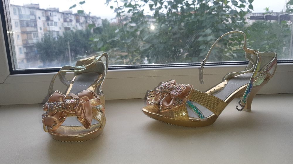 Туфли детские для танцев