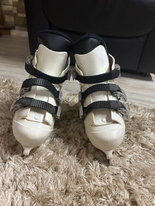 Patine mărimea 37