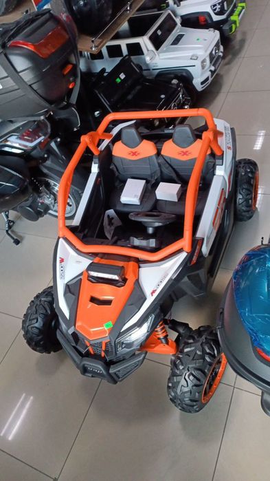 Детский электромобиль. 
-  внедорожник.