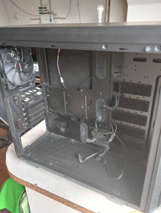 Carcasa PC antifonata Bequiet Pure Base 600 sticla Black