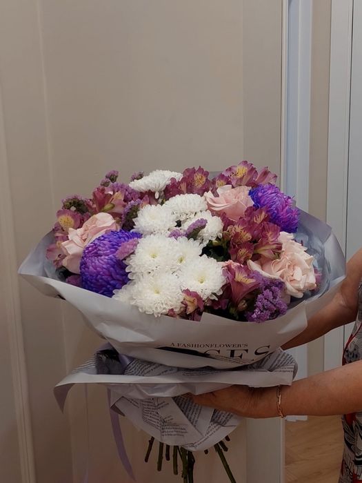 Цветхы б/у очень красивые .