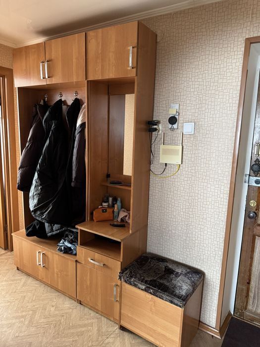 Шкаф и обувница в прихожую