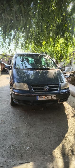 Vând Volkswagen Sharan