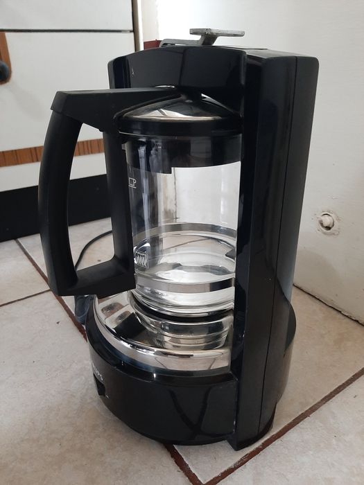 Vând cafetiera second-hand