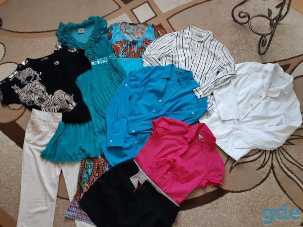 Дёшево вещи детские разные.