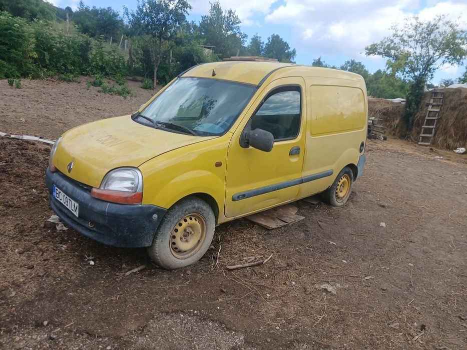 Duba de vânzare nu are acte mașina pornește ii trebuie ambreiaj e lovita în partea dreapta portiera preț 2000 roni