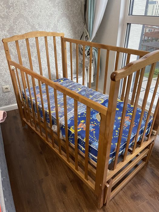 Прдам кроватку детскую