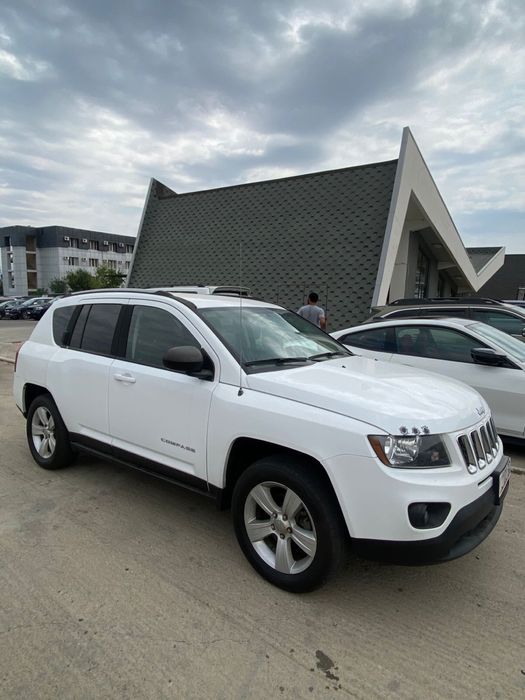 Продам авто Jeep compass 2016г