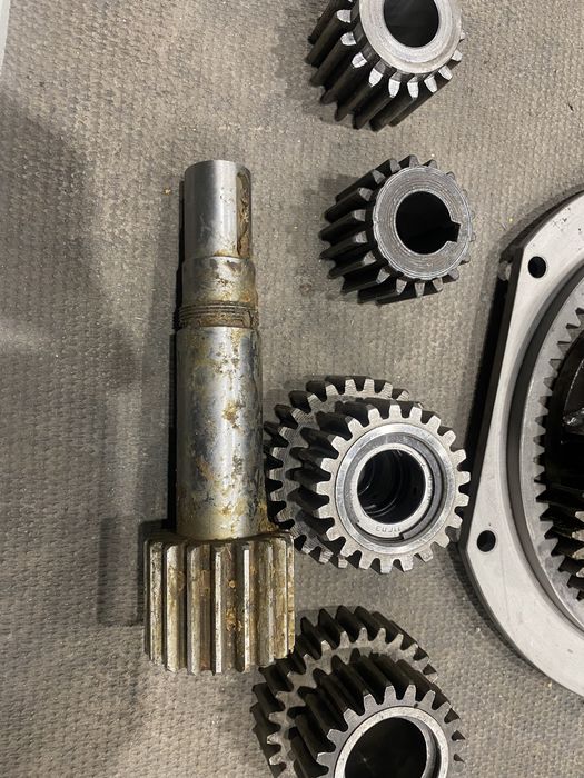 Редуктор БМК части