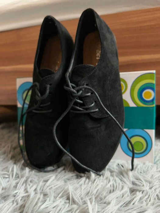Pantofi femei marimea 37