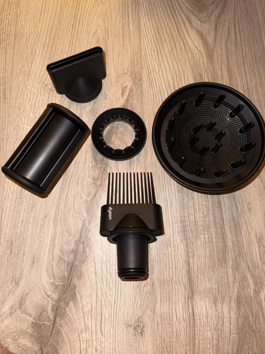 Dyson supersonic gift edition