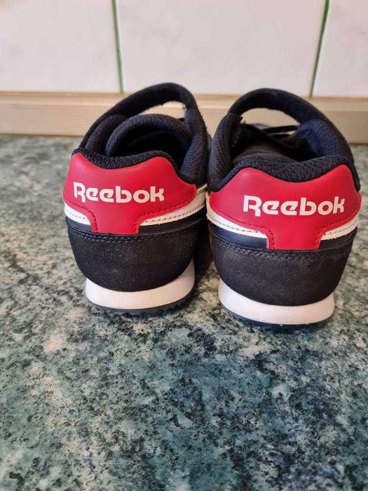 adidasi Reebok baiat