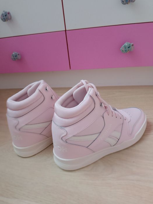 Нови кецове,, Reebok,,