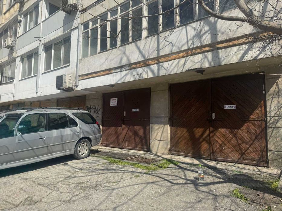 Гараж под наем Варна