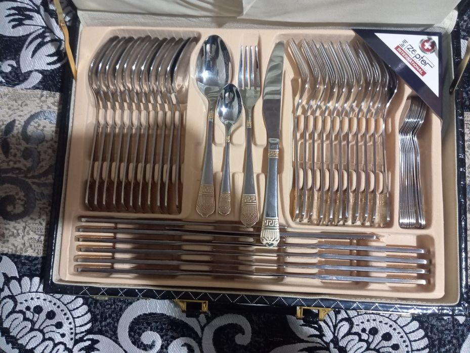 Прода набор столовых приборов zepter