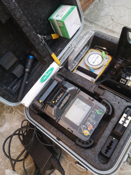 Fitel s153 Професионален Оптичен Сплайсер Пълен комплект