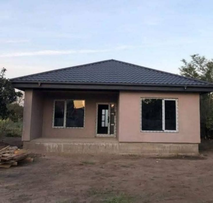 Vindem case din structura metalica