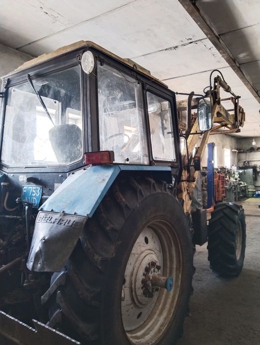 Трактор МТЗ 1221