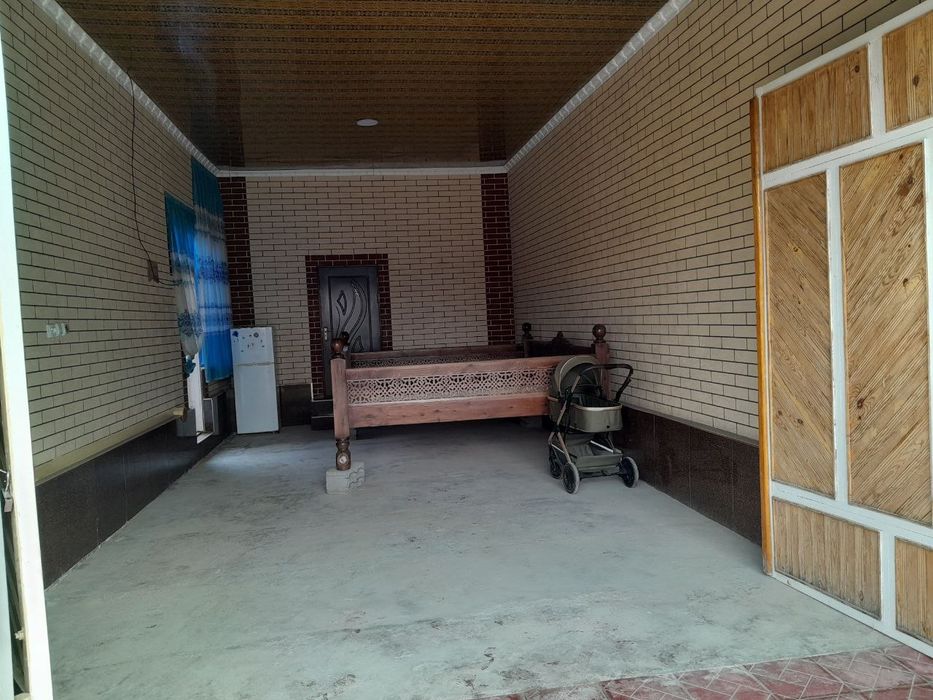 Holati yaxshi boʻlgan hovli sotiladi