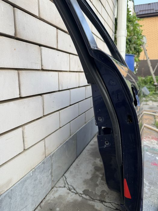Передняя правая дверь BMW E39
