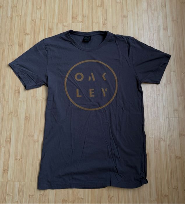 Tricou Oakley in stare buna