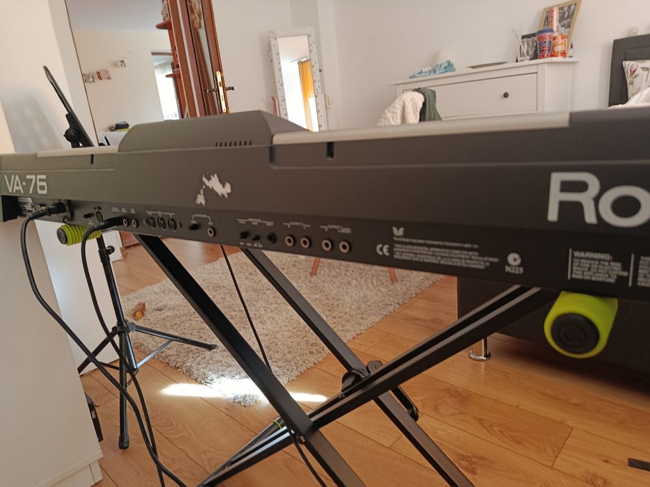 ORGĂ ROLAND VA-76. Stare foarte bună,