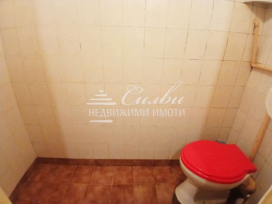 Продава се Двустаен апартамент в Шумен, Военно училище - 50 кв.м за 1581 €/кв.м - Снимка #12