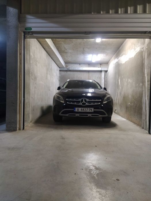 Дава се под наем Гараж / Паркомясто в Бургас, Славейков - 32 кв.м за 153 € - Снимка #1