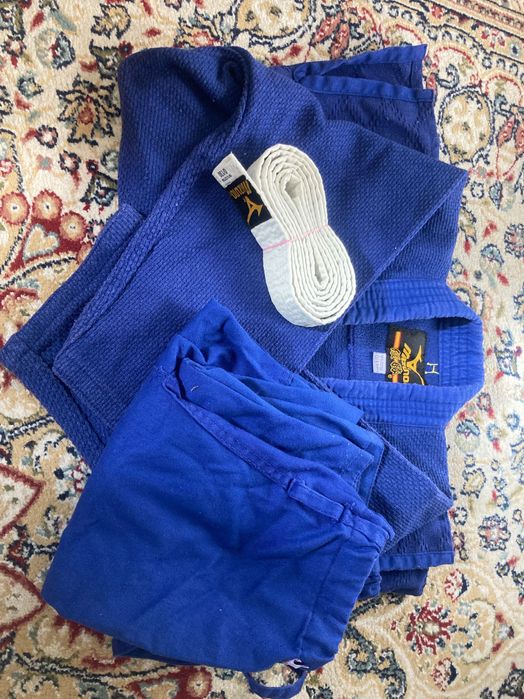 Форма для дзюдо (дзюдоги)