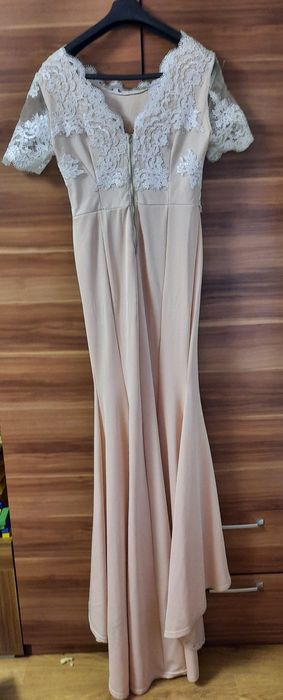 Rochie lunga cu trena