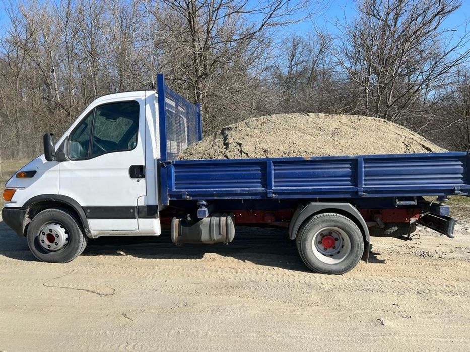 Evacuare moloz cu camioneta de 6t sau cu camion 30t