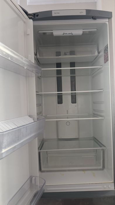 Холодильник Hotpoint. Ariston
