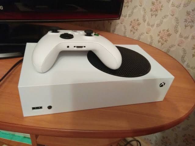 Игровая приставка xbox series s