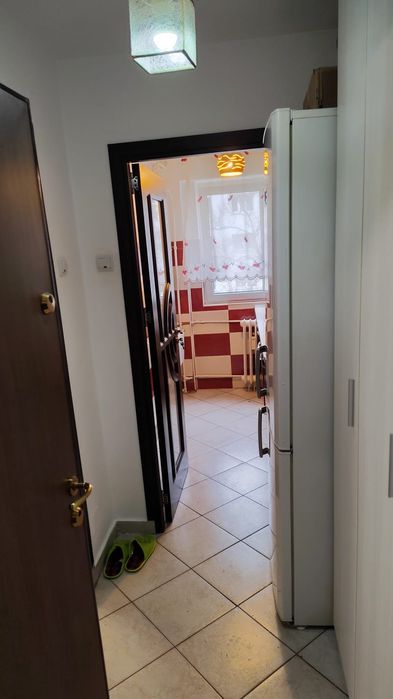 Închiriez apartament 2 camere