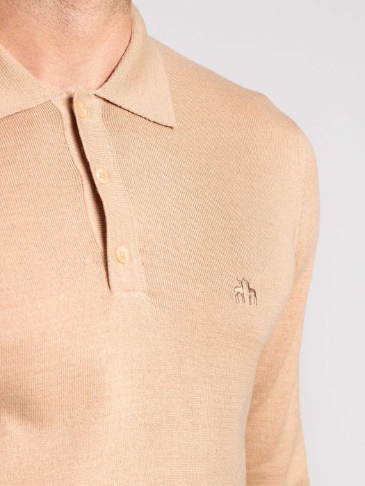 Продается свитер KARACA ниже себестоимости.