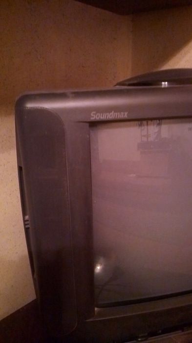 Телевизор в рабочем состоянии