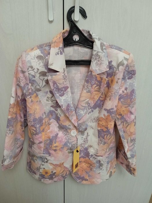 Продам жакет,весна-лето