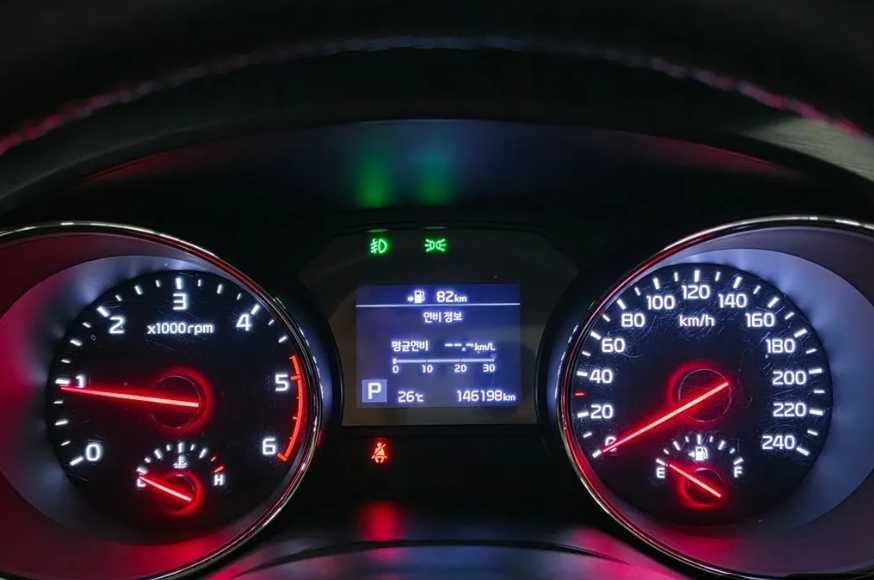 Kia Carnival 2.2crdi 9-locuri Luxury
