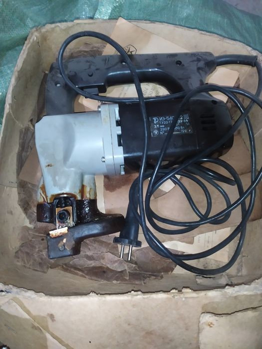 Електроножница ИЭ 5407 У2 . Електронниц лист кесадиган аппарат