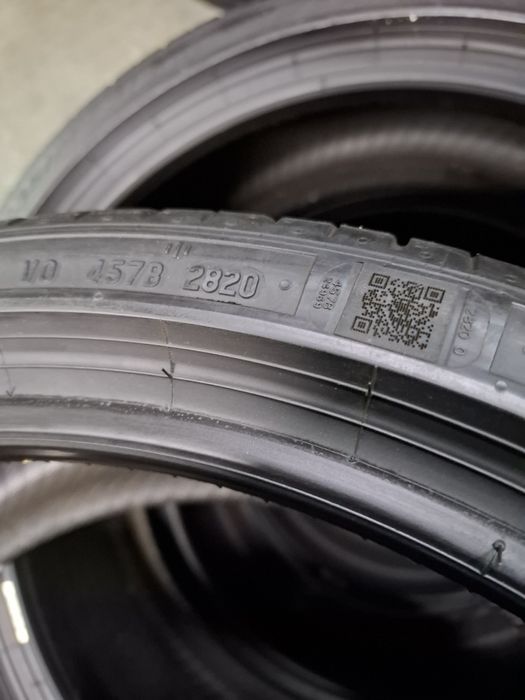 235 35 19 vând 4 anvelope vara Pirelli