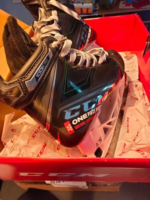 Patine hockey CCM