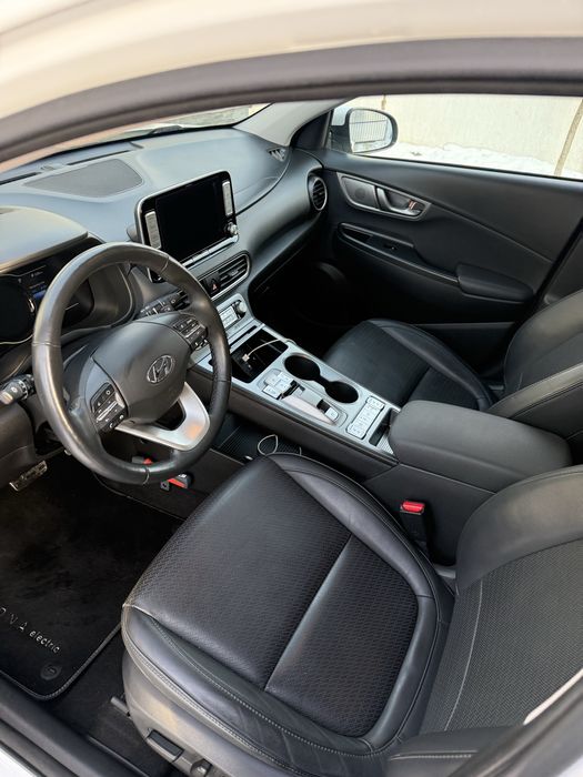Hyundai Kona electric 64kw extra full