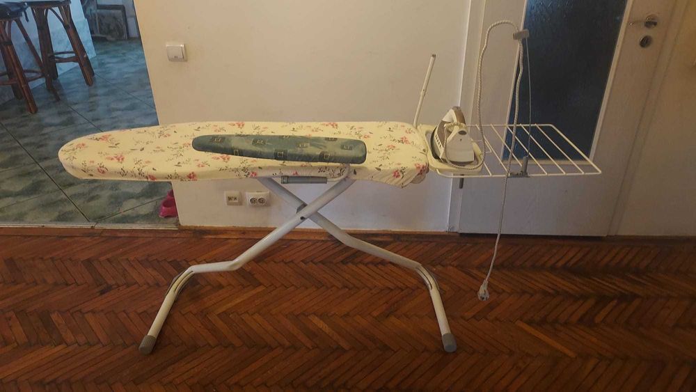 Masa pt calcat cu fier de calcat inclus