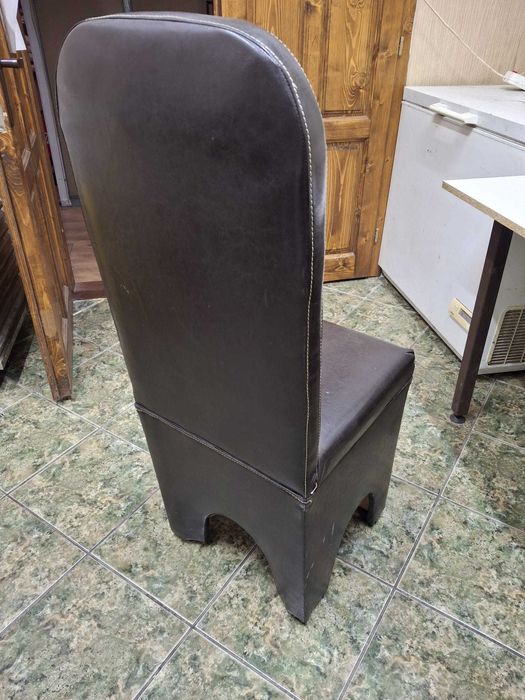 Vând scaune pentru sala de evenimente, biserica.
