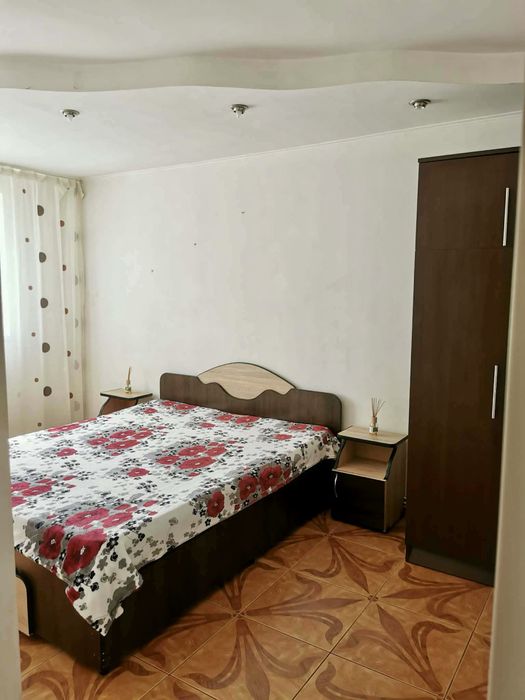 De inchiriat apartament cu 2 camere la parter zona garii