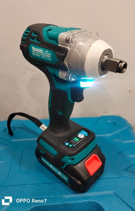 Гайковерт на батарее