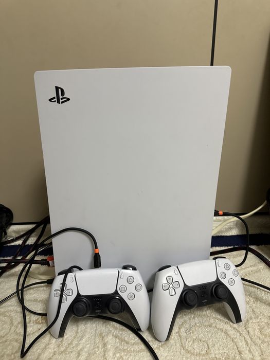 PlayStation 5 825гб
